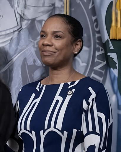 Start At Home Kamillah: NYC Council Whip Hanks blasts Mamdani over shelter rules—but her own record of violations raises serious questions.